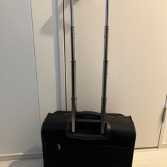 四輪キャリーケースの画像