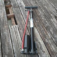 自転車　空気入れの画像