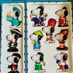 スヌーピー　ワールドツアー　フィギュア全28種　コレクションBOX付　マクドナルド限定の画像