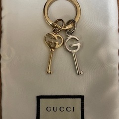 正規レア GUCCI鍵モチーフキーホルダーの画像