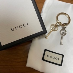 正規レア GUCCI鍵モチーフキーホルダー