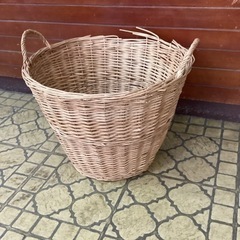 籐の籠　大