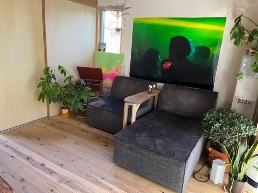 引っ越し間近なので値下げ‼️ソファー　サイドテーブル付き