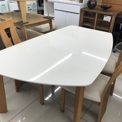 値下げしました！変形ダイニングテーブルセット（イス３脚）