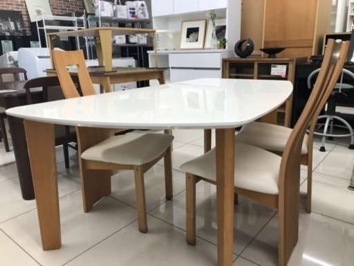 値下げしました！変形ダイニングテーブルセット（イス3脚）
