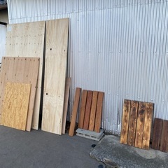 決定　 コンパネ　羽目板　１ｘ4の再利用品　OSB