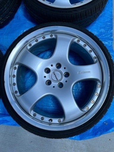 車のパーツ タイヤ、ホイール