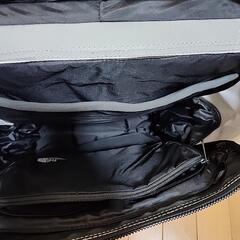 ノースフェイス　白リュックの画像