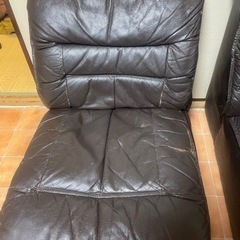 椅子　ソファ 4つあり