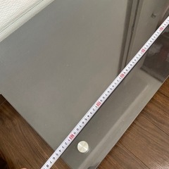 ガラスローテーブルの画像