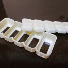 キッチン用品　4種のおにぎり容器・おむすび作成用の器・型押し器の画像