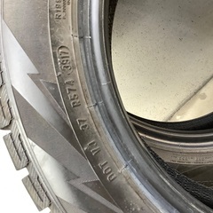 155/65r14 ピレリーのスタッドレス　の画像