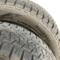 155/65r14 ピレリーのスタッドレス　の画像