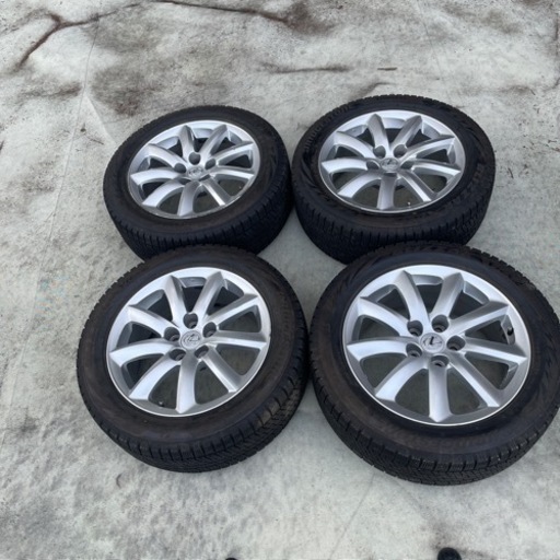 車のパーツ タイヤ、ホイール