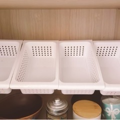 ニトリ収納ケース3点セット　衣装ケースと突っ張り棒の画像