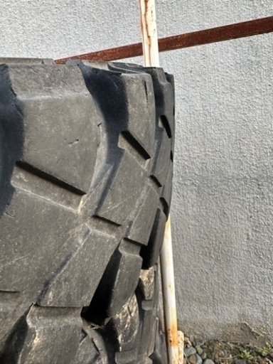 車のパーツ タイヤ、ホイール