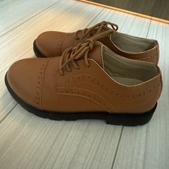 子供用革靴の画像