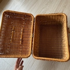 バスケット 籐バックの画像