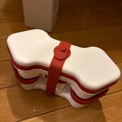 お弁当箱の画像