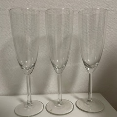 シャンパングラス3個の画像
