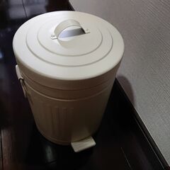 ゴミ箱 開閉式