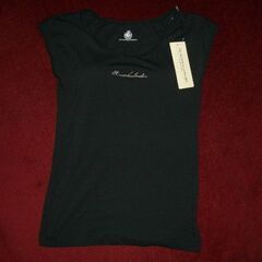 新品未使用のTシャツです