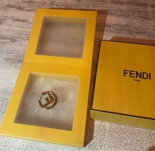 フェンディ ピアス FENDI