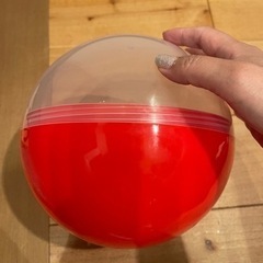 ガチャガチャのカプセル