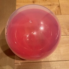 ガチャガチャのカプセルの画像