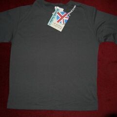 新品未使用のラフなTシャツです