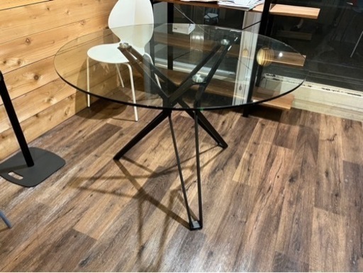 ガラステーブル　テーブル　家具 ダイニングセット