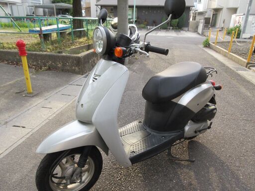 トゥデイ　シルバー　オイル・バッテリー新品⭐︎　4スト　ホンダ　原付　AF61