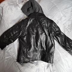 キッズ アウター URBAN REPUBLIC  2Tの画像