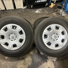195/80R15 ハイエース純正　夏タイヤ