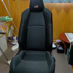 GRヤリス 運転席 シート