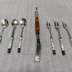 グレープフルーツ用品とカトラリー