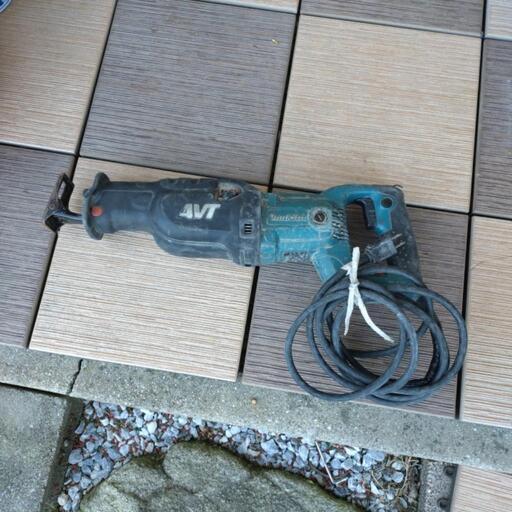 中古品マキタ製セーバーソー。作動確認済み。