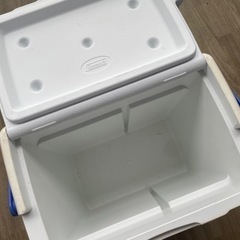 Coleman ミニクーラーボックス 青の画像