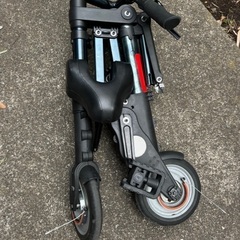 折りたたみ自転車の画像