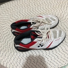 YONEXスニーカー24.5cm