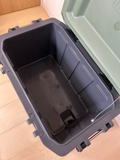 IGLOOクーラーボックス+保冷剤2個　