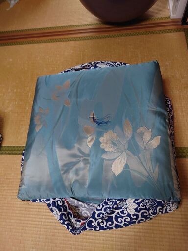 新品の座布団10枚（自宅保管、座布団袋付）
