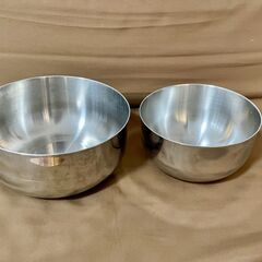 大きめステンレスボウル2個の画像