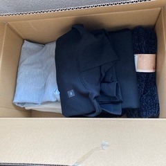 長袖ワンピースなど、まとめて処分します。の画像