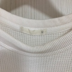 レディース　GU Tシャツの画像
