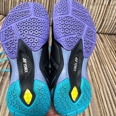 YONEX バドミントンシューズ　23cmの画像