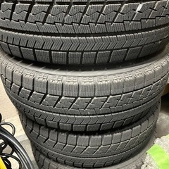 車のパーツ タイヤ、ホイール