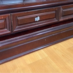 家具　マホガニー調食器棚の画像