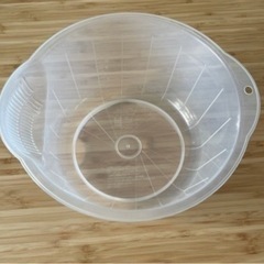 LOCK &LOCKタッパー4個セット&蒸し野菜調理用タッパー、ザル付き、メモリ付きボウルセット、タッパー700mlサイズ1個のセットの画像