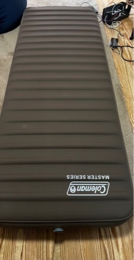 キャンプ　コンフォートインフレーターマットハイピーク/シングル  コールマン